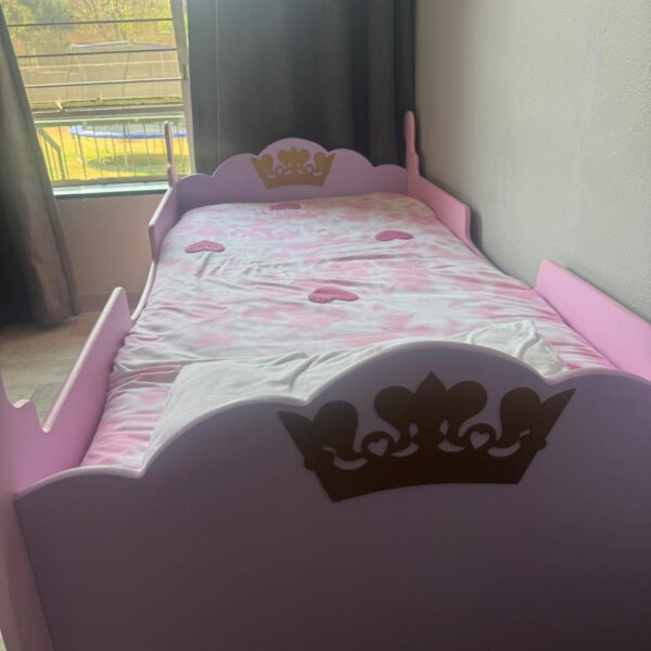 Royal Carriage Princess Kids Bed with Stairs - Magical Dreams Await! - Image 4